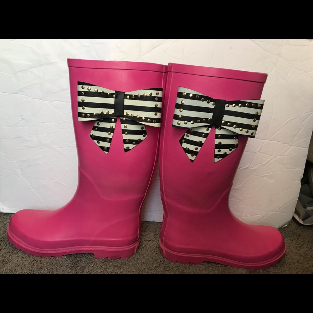 Betsey Johnson Pink Bow Boots